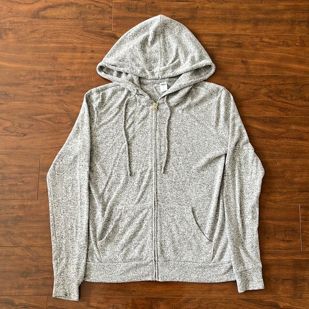 ⭐️3/$15 Soft grey hoodie